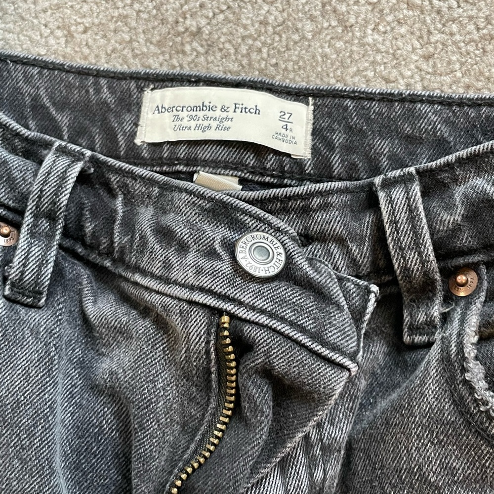 Abercrombie & Fitch CURVE LOVE Women's Black High Rise Jeans